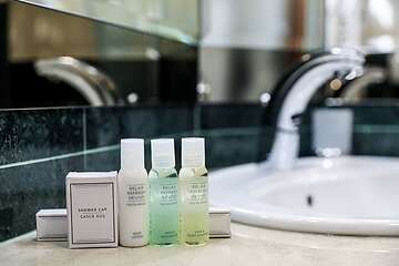 Bathroom amenities