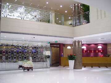 Lobby lounge