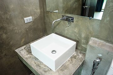 Bathroom sink