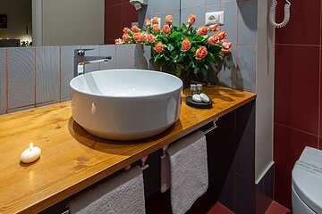 Bathroom sink