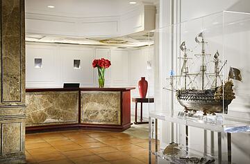 Concierge desk