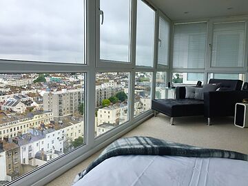 Isabella Penthouse 15th Floor, Seafront