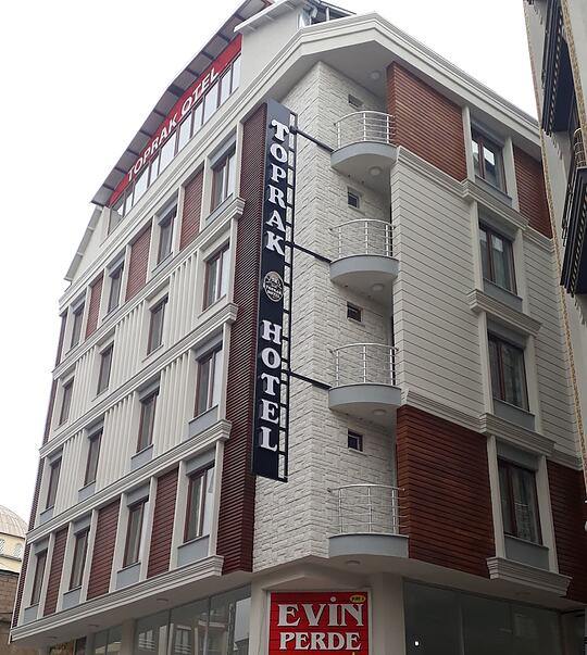 Toprak Hotel