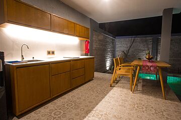 Private Kitchenette