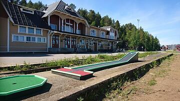 Mini-golf