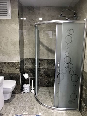 Bathroom shower