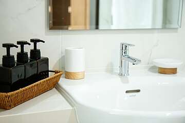 Bathroom sink
