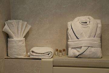 Bathroom amenities