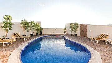 Rooftop pool