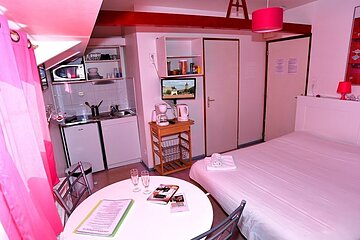 Private kitchenette