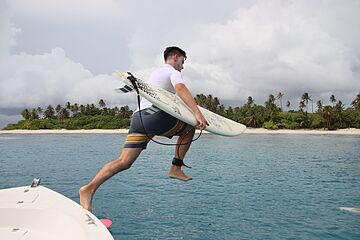 Surfing/boogie boarding