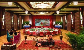 Luxemon Xinjiang Hongfu Hotel