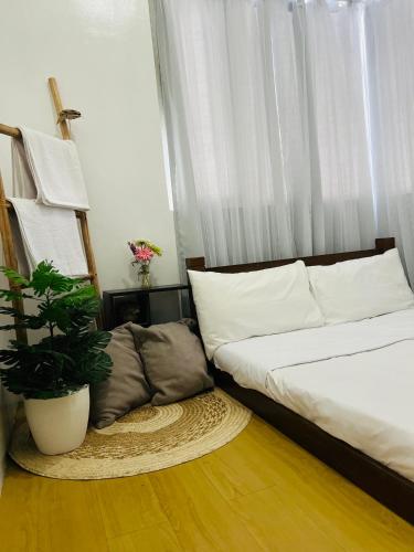 1br Cozy Scandinavian Retreat at Ridgewood Near Bgc Sm Aura Mckinley Hill