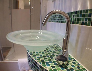 Bathroom sink