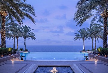 Infinity pool