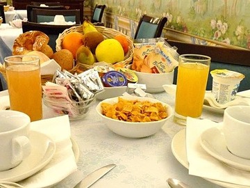 Breakfast area