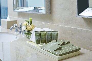 Bathroom amenities