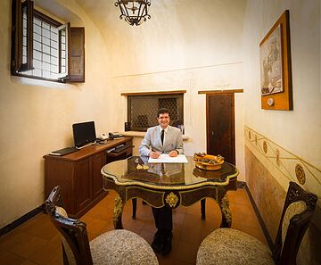 Concierge desk