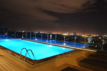 Rooftop pool