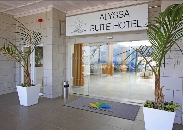 LABRANDA Alyssa Suite Hotel