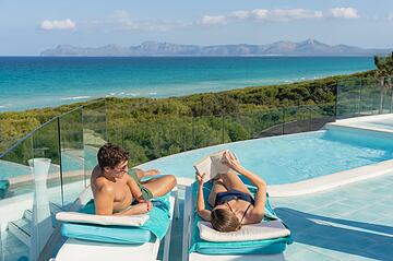 Rooftop pool