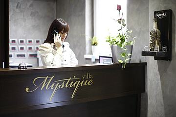 Concierge desk