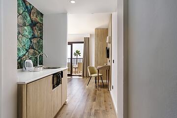 Private kitchenette