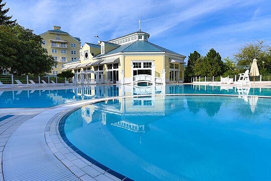 Disney's Newport Bay Club