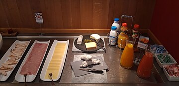 Breakfast meal