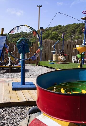 Children's play area - outdoor