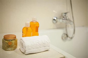 Bathroom amenities