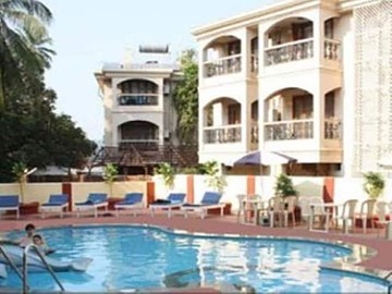 Indoor/outdoor pool