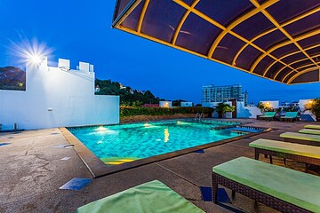 Rooftop pool