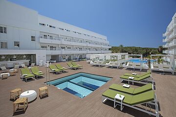 Rooftop pool