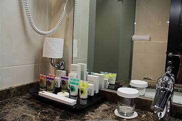 Bathroom amenities