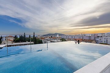 Rooftop pool