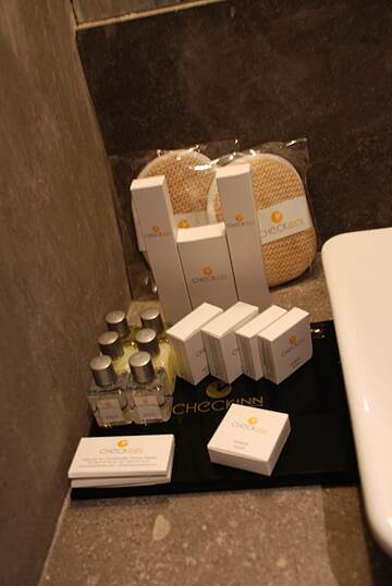 Bathroom amenities