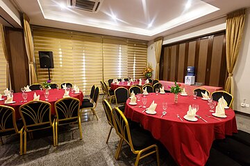 Banquet hall