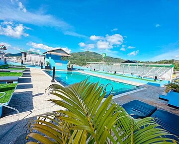 Rooftop pool