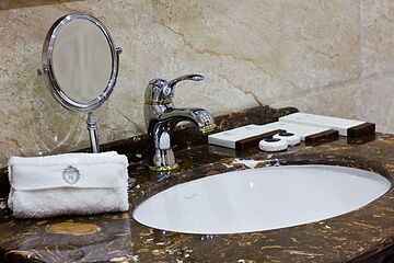 Bathroom sink