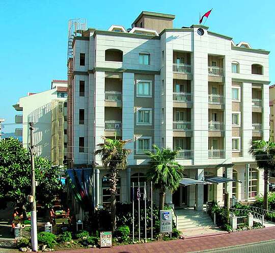 Almena Hotel