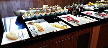 Breakfast buffet