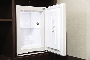 Mini-refrigerator