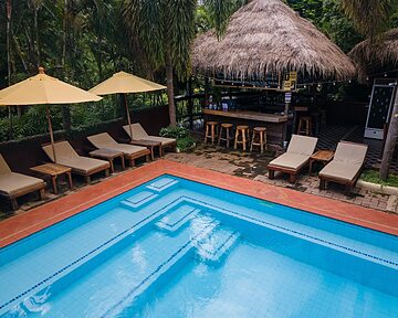 Poolside bar