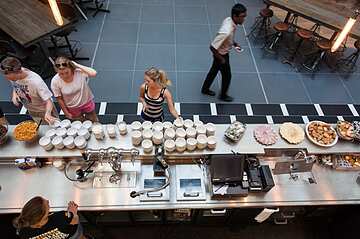 Breakfast area