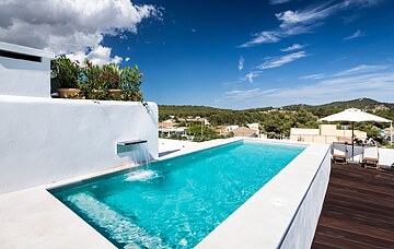 Rooftop pool