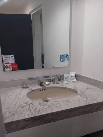 Bathroom sink