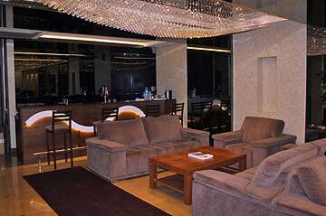 Lobby lounge