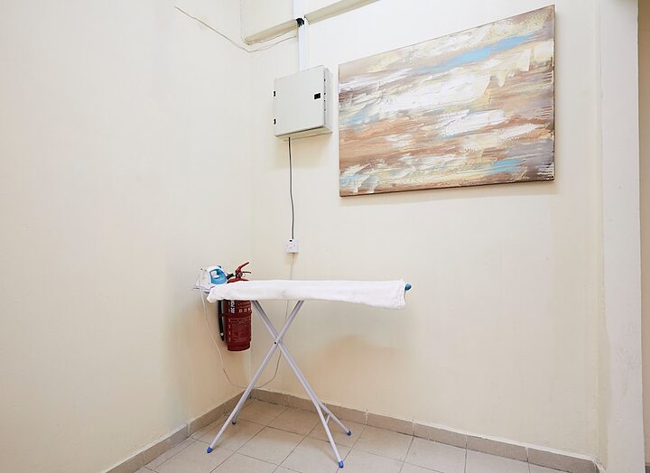 Iron/ironing board