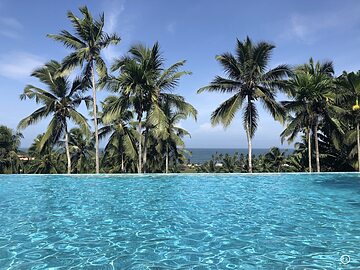 Infinity pool